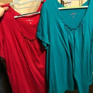 EUC Set of Two Woman Within Scoopneck Tees 22/24